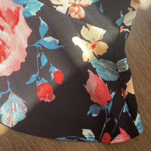 Skirt - Picture 3 of 3